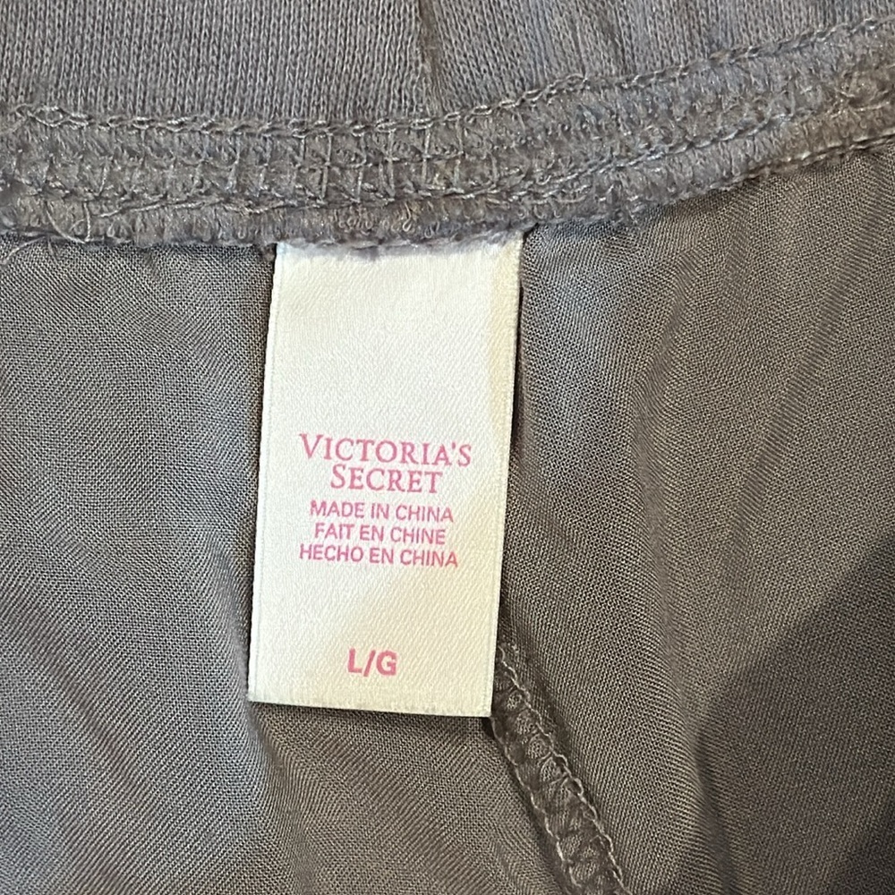 Large Victoria's Secret Gray / Light Purple Lounge Pants - Picture 5 of 8
